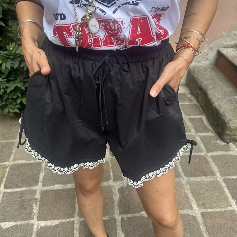 GLAMOROUS SHORTS AN5679 NERO