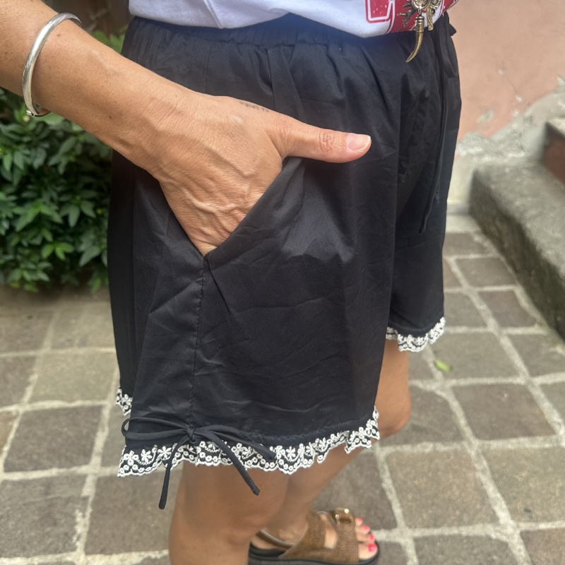 GLAMOROUS SHORTS AN5679 NERO