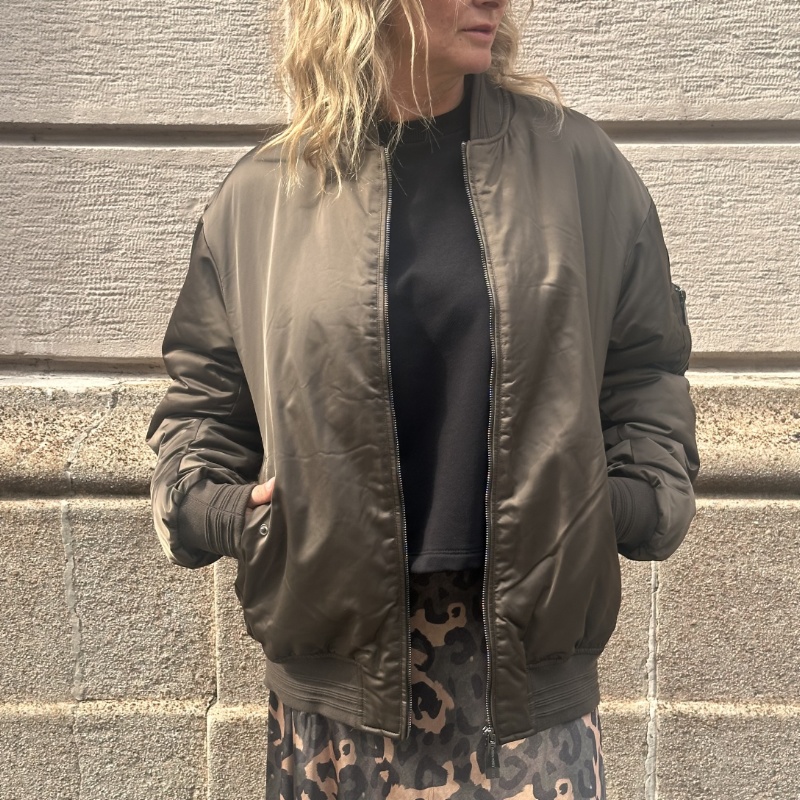 HINNOMINATE BOMBER HMABW02989 VERDE MILITARE